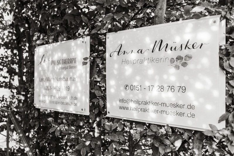 Heilpraktiker Anna Muesker Kloster Besselich Eingang